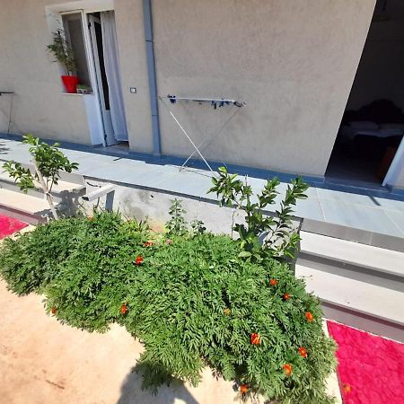 Rey Garden Villa فلورا المظهر الخارجي الصورة